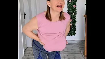 Huge Braless boobs jumping when granny dances and shows shaved pussy.