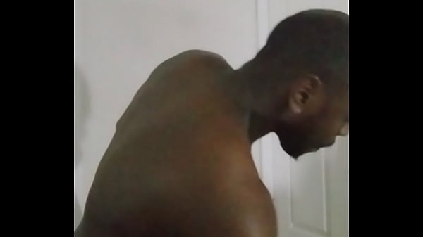 Thinking of more romantic things to do like worshipping women by sketching one for free 11