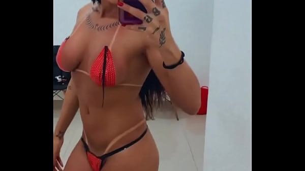 Chegando de mais uma sess&atilde;o incr&iacute;vel de bronzeamento, voc&ecirc;s pediram tanto que voltei com meu corpo bronzeado da cor do ...