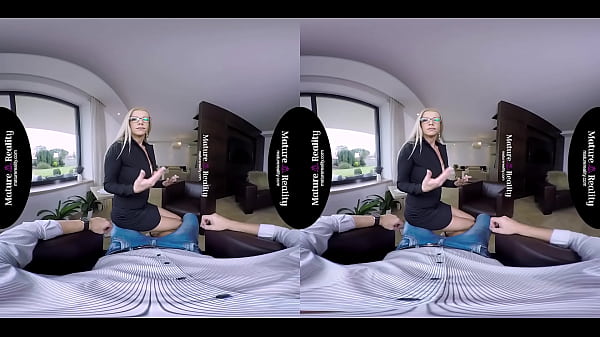 MatureReality - Hot Italian Teacher Lara de Santis