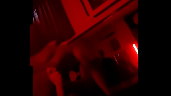 Morenita inici&aacute;ndose