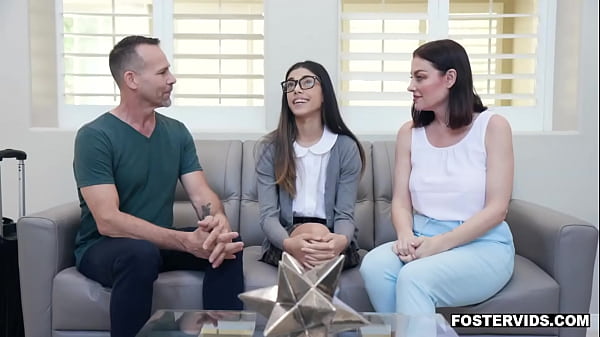 Teen dauther is the new mistress of foster