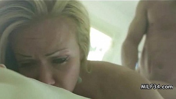 Sexy mom suck and fuck dick for jizz
