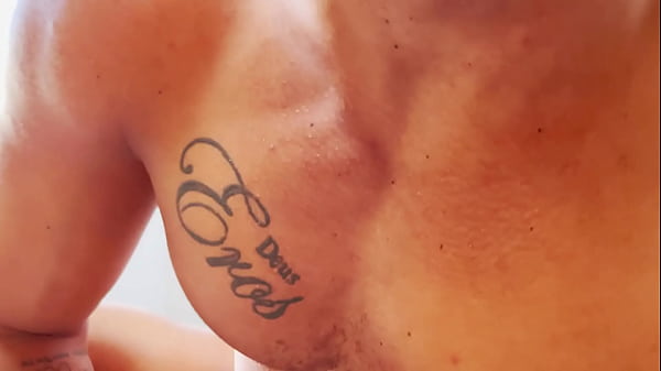 9 inch hung Brazilian muscle stud fucks hairy muscle daddy  