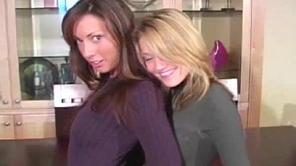 Two nylon fetish babes masturbating