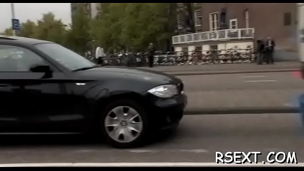 Hot ass babe sucks one-eyed monster