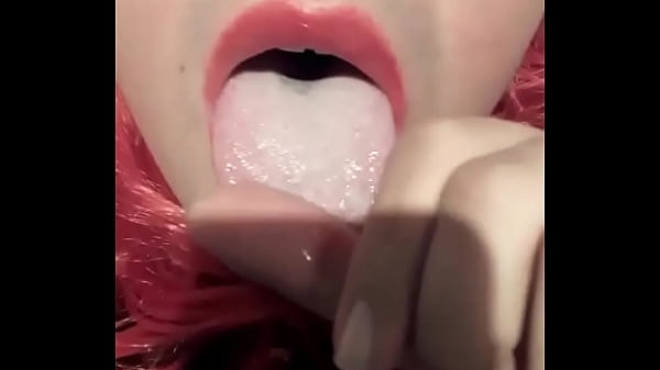 Shemale masturbating 
