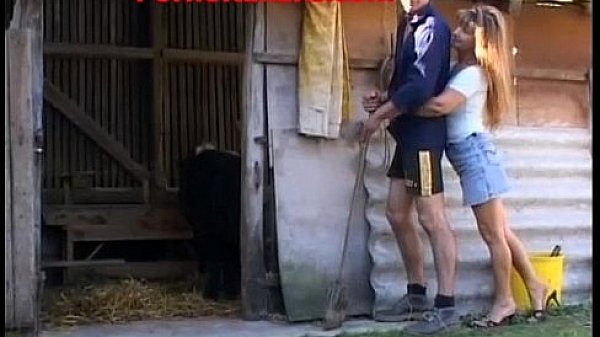 Sesso anale a pecorina con troia matura  - anal sex mature