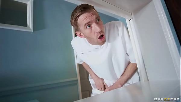 Maid To Massag / Brazzers/ Enter XVPROMO