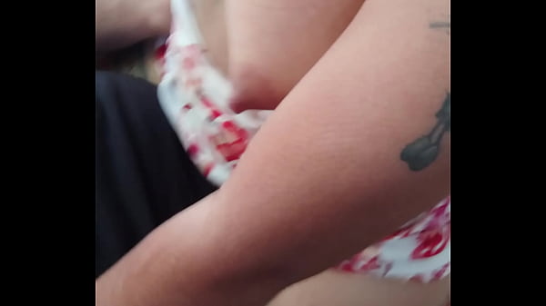 Latina Grabada brincando sobre mi marido