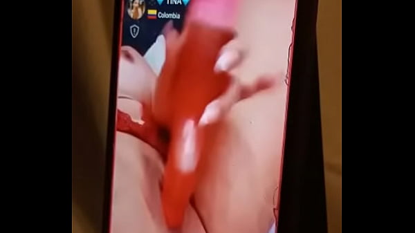 Colombiana le gusta que le vean como se masturba