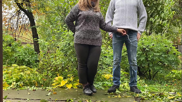 Curvy MILF with a gorgeous ass holds my cock