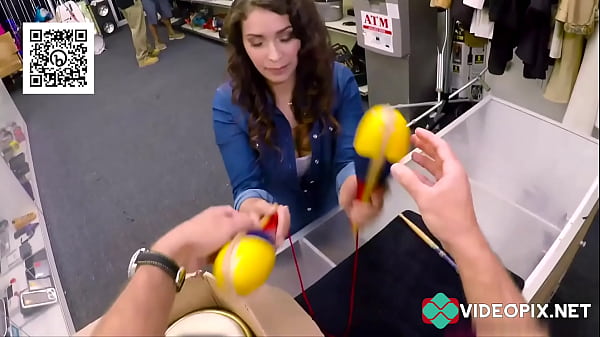 vadia gostosa chegando e procurando penis