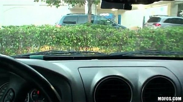 Nachali v mashine, prodolzhily v otele