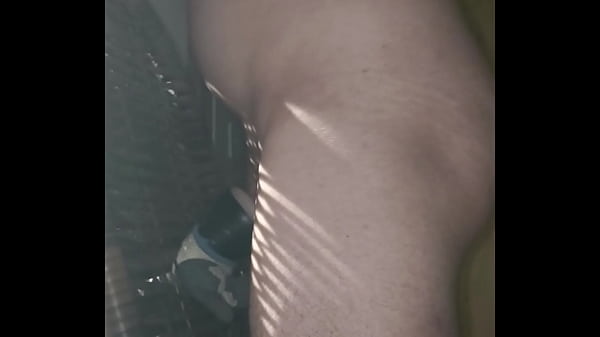 Tentando aliviar o tes&atilde;o