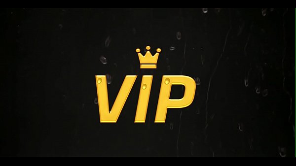 Girl is pissin gin hr gf's face hole