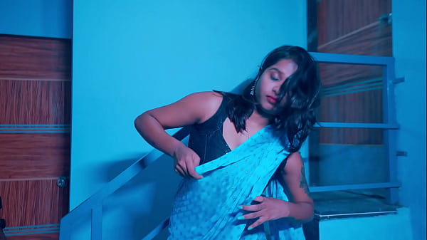 Desi hot bhabhi secretly fucked hard by her devar in the private room