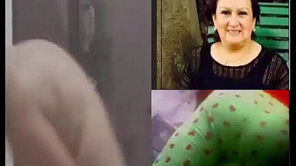 Espiando a mi tia chuchona en laducha