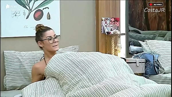 Aricia Silva muito gostosa no reality show
