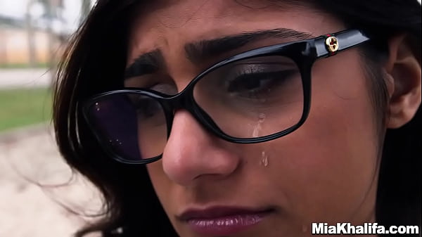 Mia&rsquo;s Big Black Threesome