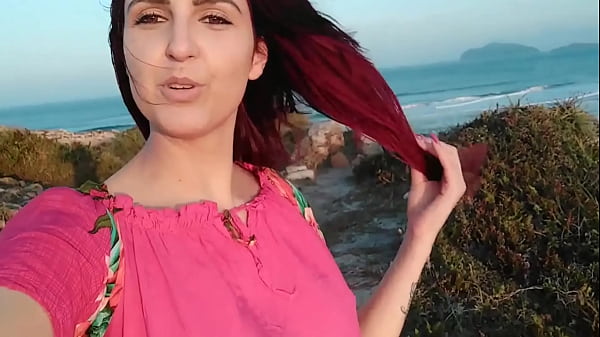 Vento levantando meu vestido e eue exibindo pros boys