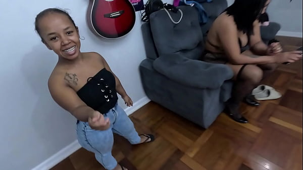 Bastidores das peludinhas - Ator tinha o sonho de comer uma an&atilde;zinha  