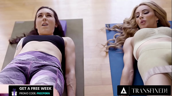 Fitness Babe TWERKS On This Trans Cock!