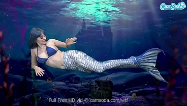 Mermard Babe plays with herself till she orgasms