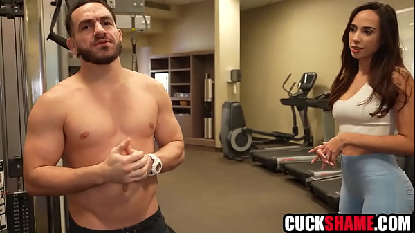 Horny latina wife cucks husband on vacation