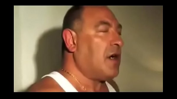 Ela adora tomar no rabinho  