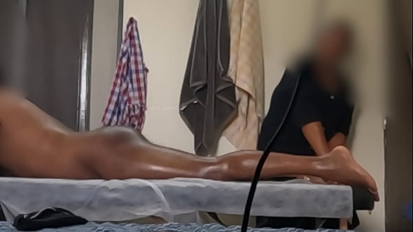 Showing bum to spa lady