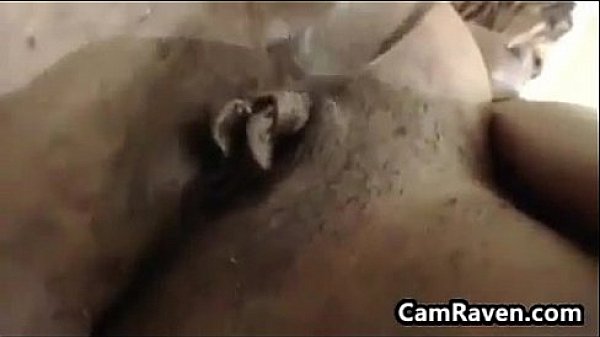 Ebony Webcam Chick Masturbates Up Close