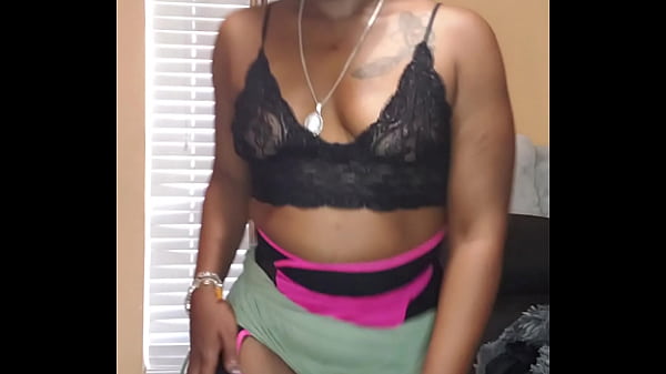 Nae gets a vibe dancing, and grinds in bikini