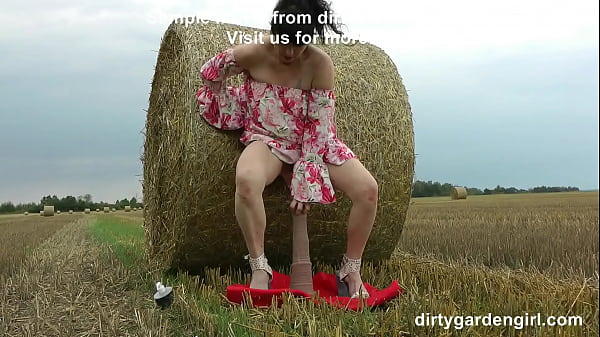 DGG hankey dildo in public