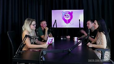 Ela n&atilde;o faz alguns fetiches, a av&oacute; fazia punheta com o p&eacute;, n&atilde;o faz coisas por dinheiro e &eacute; divorciada - Teh Angel & Ktal (SHEER/RED)