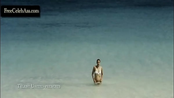 Hanna Verboom Nude Butt in  Me And Mr Jones 2011