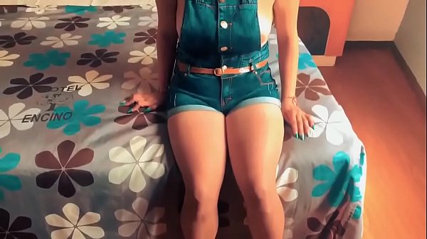 Hombre de la calle me invita a follar y acept&eacute; para meterme su pene en mi vagina, le hice una mamada y me dej&oacute; llena de leche caliente. Comenta si quieres follarme ? 