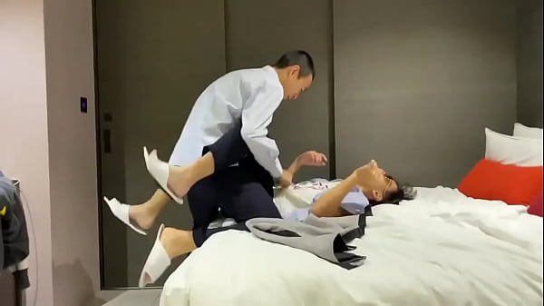 年輕男孩的情慾難以釋放