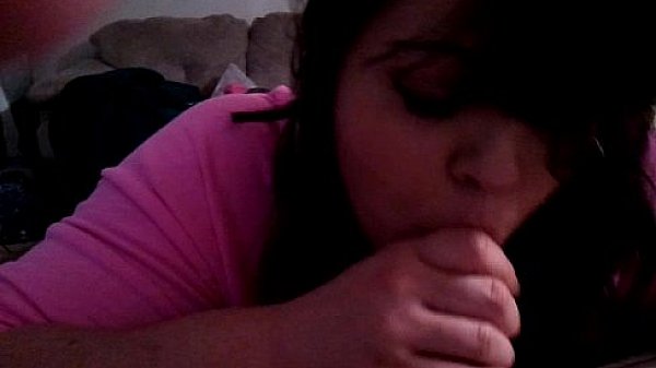 sexy girlfriend gives head