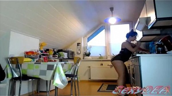 Milf show it all on webcam  