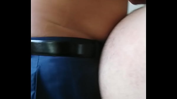 Maestro le da verga a su alumno