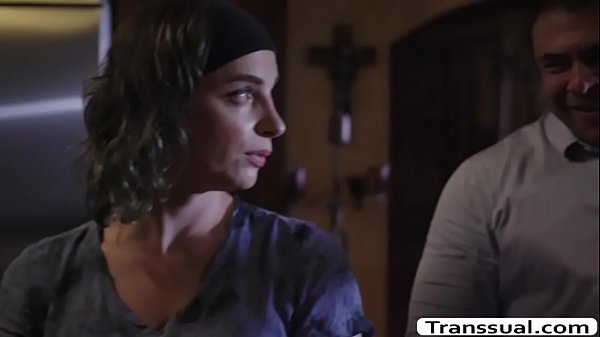 TBabe Janie Blade celebrates her birthday by doing anal sex  