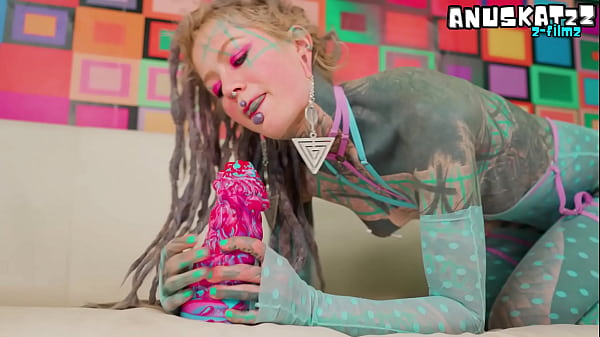 Tattoo Girl Squirt Games - ANAL gapes and prolapse and big Dildos 