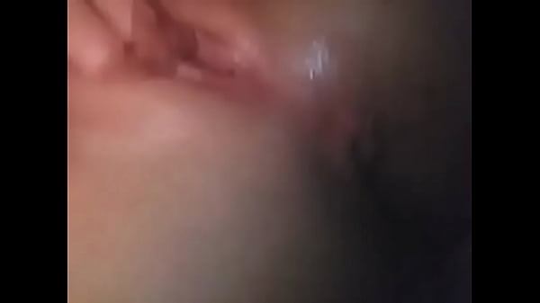 Bucetinha e cuzinho rosa