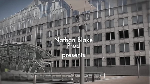 Kinky Real Estate Agent Aleska Diamond Gives Her Wet Pussy to Seal The Deal