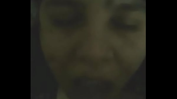 Puta argentina traga leche