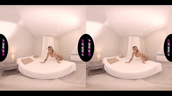 PORNBCN Una milf se masturba para sus fans y esta mas cachonda que nunca, toc&aacute;ndose sus tetas grandes y masturbando su co&ntilde;o hasta correrse. VR Oculus Rift  