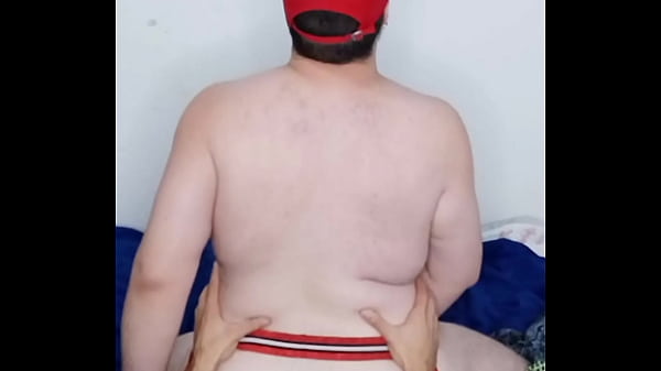 Pr&eacute;via - Twink Evang&eacute;lico Filho da Pastora Come Cu Pela Primera Vez e Goza Dentro Do Rabo Gordo (COMPLETO NO XV RED E SHEER)