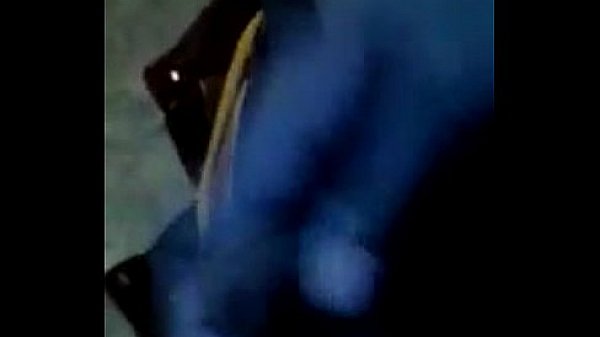 Masturbandose en el Ba&ntilde;o 2