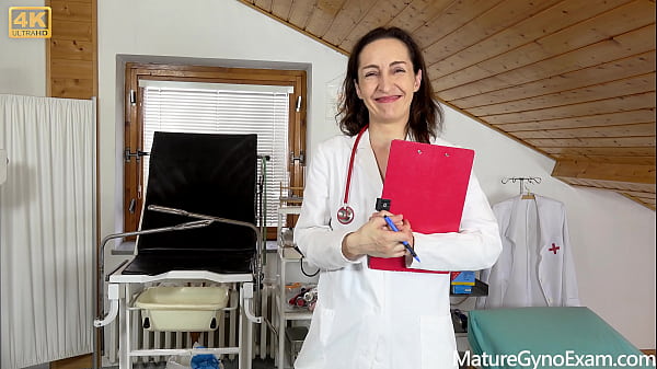 Lesbian doctor Di Devi makes her naked patient Foxy Rae cum in gyno chair 